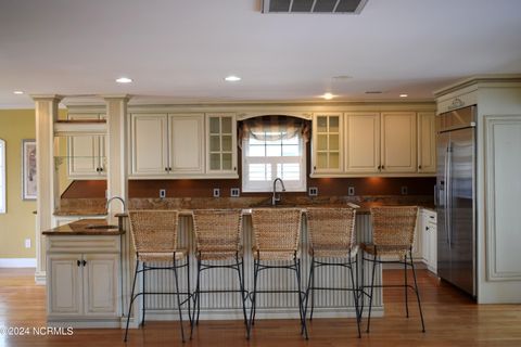 Single Family Residence in Holden Beach NC 188 Greensboro Street 7.jpg