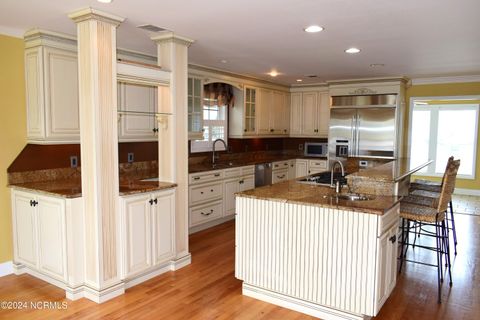 Single Family Residence in Holden Beach NC 188 Greensboro Street 9.jpg