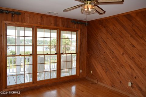 Single Family Residence in Holden Beach NC 188 Greensboro Street 21.jpg