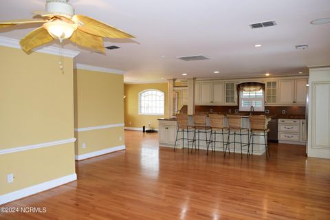 Single Family Residence in Holden Beach NC 188 Greensboro Street 16.jpg