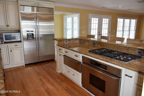 Single Family Residence in Holden Beach NC 188 Greensboro Street 10.jpg