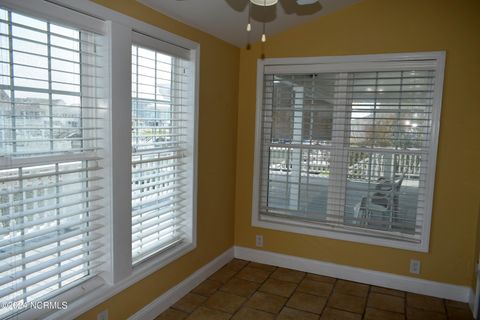 Single Family Residence in Holden Beach NC 188 Greensboro Street 19.jpg