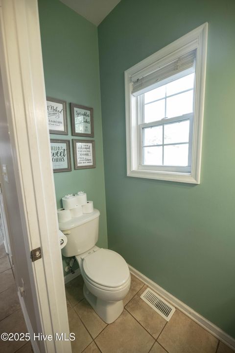 Single Family Residence in Camden NC 305 Whitehall Road 16.jpg