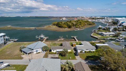 Single Family Residence in Atlantic Beach NC 124 Bayview Boulevard.jpg