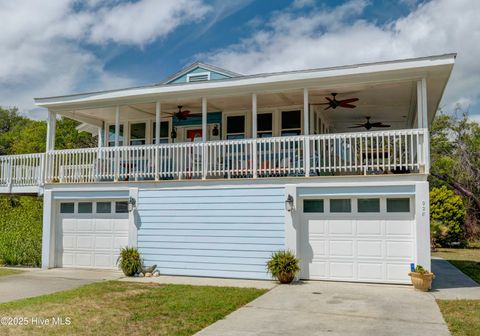 Single Family Residence in Kure Beach NC 928 General Whiting Boulevard.jpg