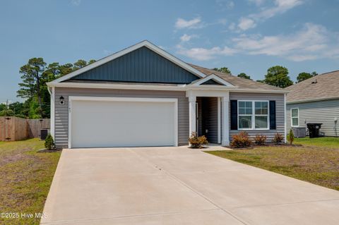 Single Family Residence in Castle Hayne NC 1145 Saint Augustine Drive.jpg