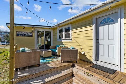 Single Family Residence in Carolina Beach NC 208 Hamlet Avenue 10.jpg