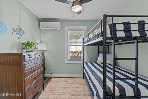 Single Family Residence in Carolina Beach NC 208 Hamlet Avenue 9.jpg
