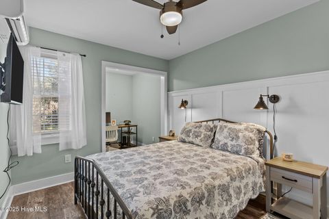Single Family Residence in Carolina Beach NC 208 Hamlet Avenue 25.jpg