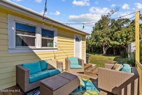 Single Family Residence in Carolina Beach NC 208 Hamlet Avenue 31.jpg