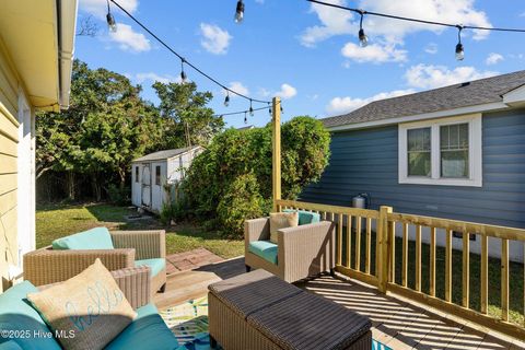Single Family Residence in Carolina Beach NC 208 Hamlet Avenue 32.jpg