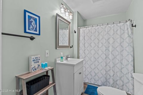 Single Family Residence in Carolina Beach NC 208 Hamlet Avenue 26.jpg