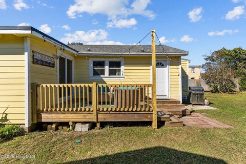 Single Family Residence in Carolina Beach NC 208 Hamlet Avenue 34.jpg