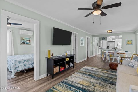 Single Family Residence in Carolina Beach NC 208 Hamlet Avenue 14.jpg