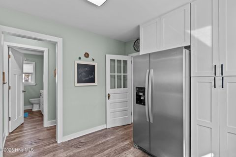 Single Family Residence in Carolina Beach NC 208 Hamlet Avenue 21.jpg