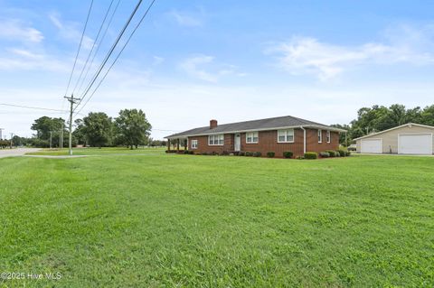 Single Family Residence in Hertford NC 195 Winfall Boulevard.jpg