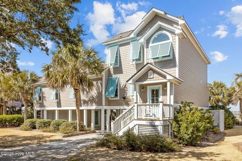 Single Family Residence in Atlantic Beach NC 121 Island Quay Drive.jpg