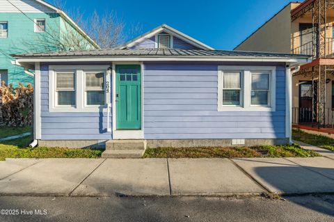 Single Family Residence in Carolina Beach NC 204 Charlotte Avenue.jpg