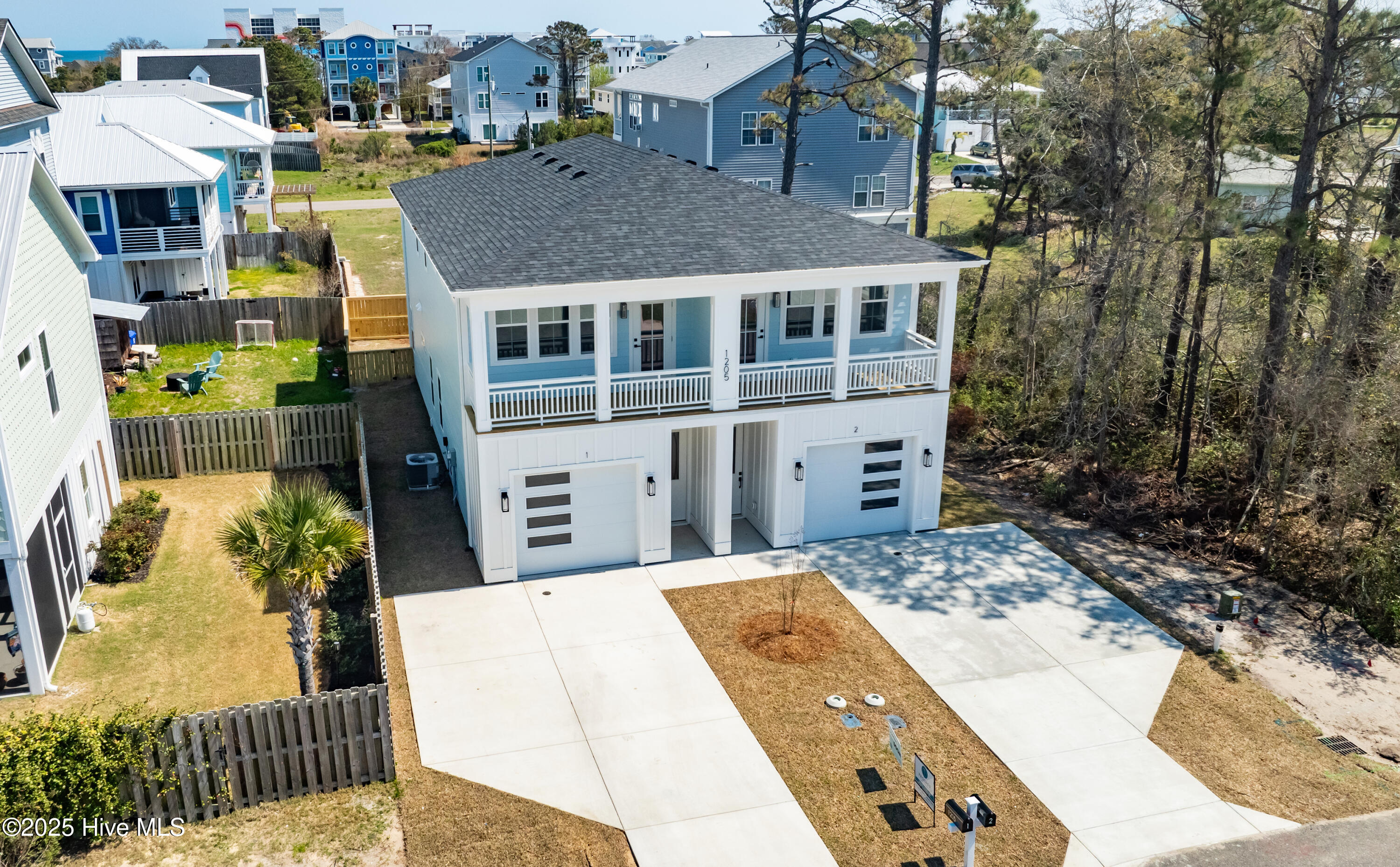 Townhouse in Carolina Beach NC 1205 Mackerel Lane #2 3.jpg