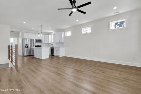 Townhouse in Carolina Beach NC 1205 Mackerel Lane #2 28.jpg
