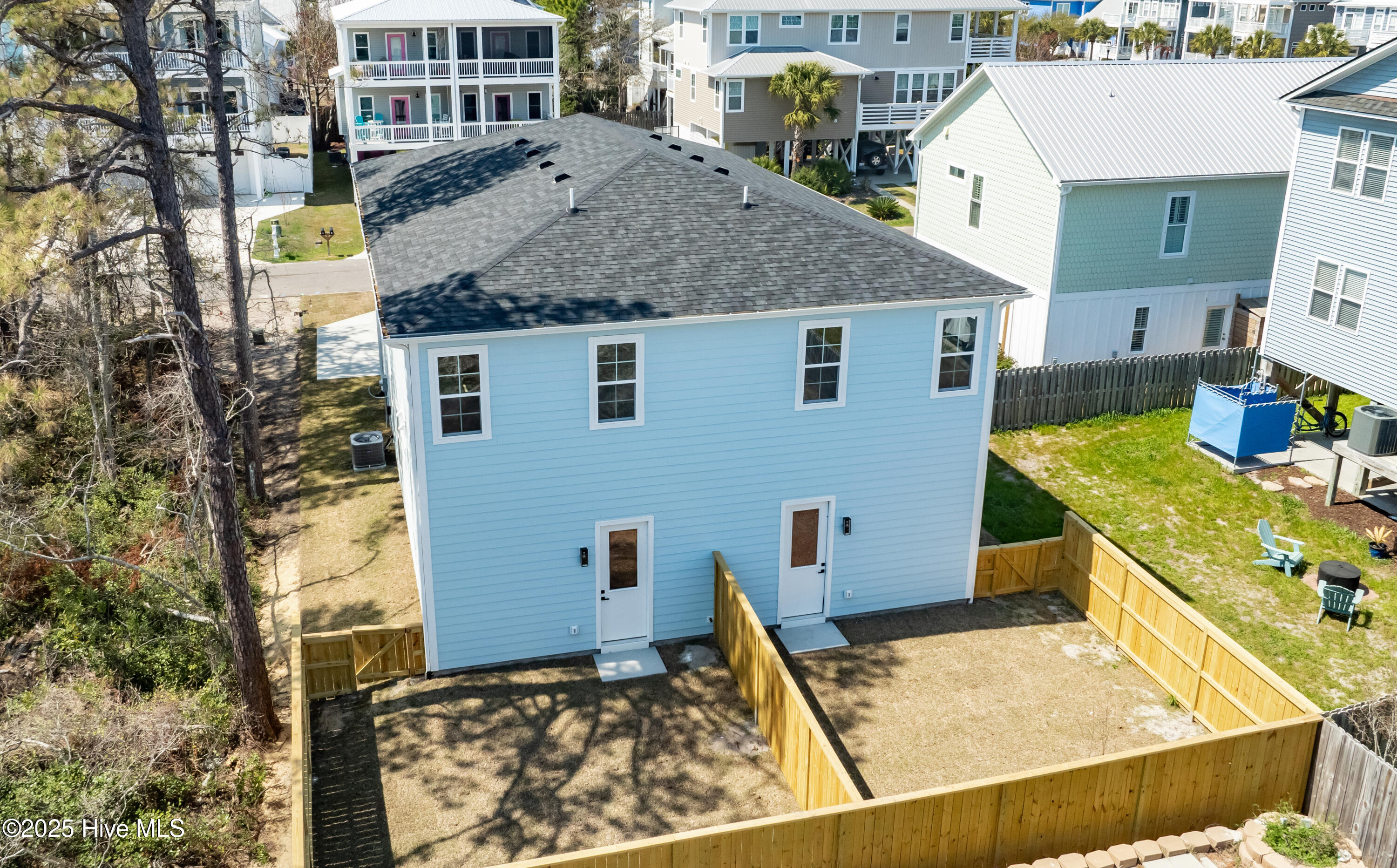 Townhouse in Carolina Beach NC 1205 Mackerel Lane #2 6.jpg