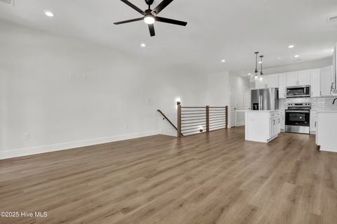 Townhouse in Carolina Beach NC 1205 Mackerel Lane #2 27.jpg