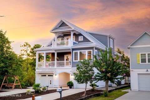 Single Family Residence in Carolina Beach NC 904 South Carolina Avenue.jpg