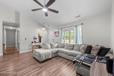 Single Family Residence in Maysville NC 461 Springhill Road 8.jpg