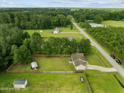 Single Family Residence in Maysville NC 461 Springhill Road 6.jpg
