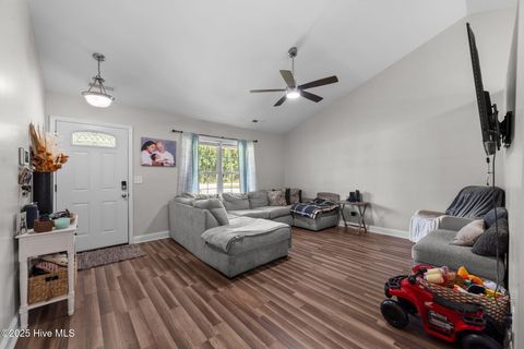 Single Family Residence in Maysville NC 461 Springhill Road 10.jpg