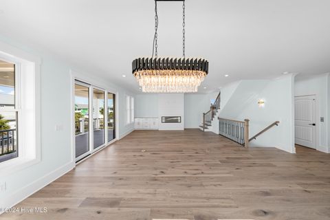 Single Family Residence in Carolina Beach NC 1405 Pinfish Lane 21.jpg
