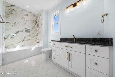 Single Family Residence in Carolina Beach NC 1405 Pinfish Lane 24.jpg