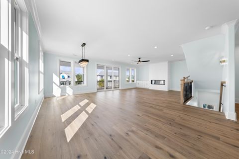 Single Family Residence in Carolina Beach NC 1405 Pinfish Lane 6.jpg