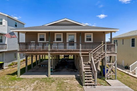 Single Family Residence in Holden Beach NC 112 Lions Paw.jpg