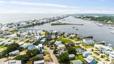 Single Family Residence in Carolina Beach NC 209 Georgia Avenue 82.jpg