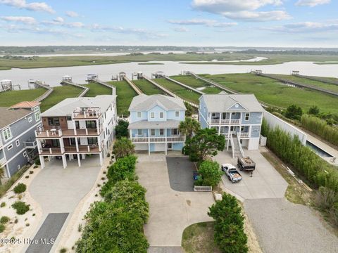 Single Family Residence in Oak Island NC 6634 Kings Lynn Drive.jpg