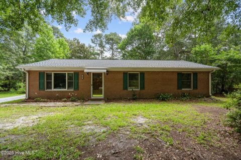 Single Family Residence in Burgaw NC 402 S Campbell Street.jpg