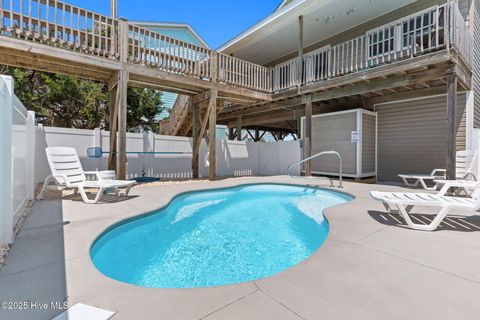 Single Family Residence in Holden Beach NC 1081 Ocean Boulevard 4.jpg