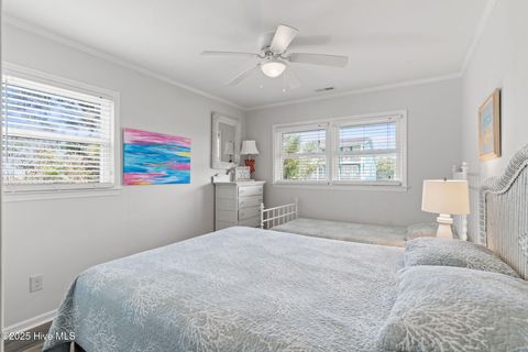 Single Family Residence in Holden Beach NC 1081 Ocean Boulevard 27.jpg