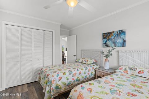Single Family Residence in Holden Beach NC 1081 Ocean Boulevard 32.jpg