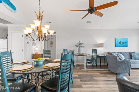 Single Family Residence in Holden Beach NC 1081 Ocean Boulevard 18.jpg