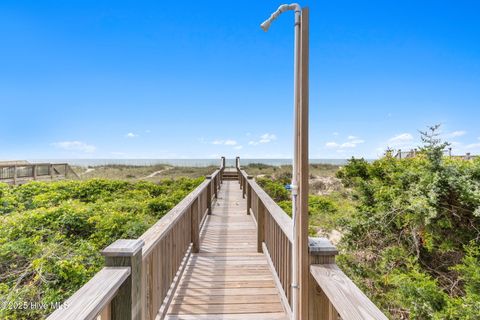 Single Family Residence in Holden Beach NC 1081 Ocean Boulevard 36.jpg