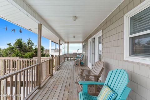 Single Family Residence in Holden Beach NC 1081 Ocean Boulevard 34.jpg