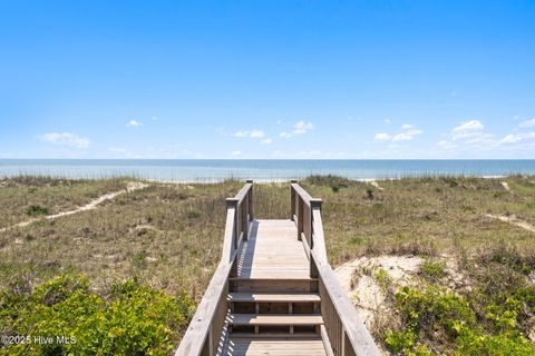 Single Family Residence in Holden Beach NC 1081 Ocean Boulevard 6.jpg