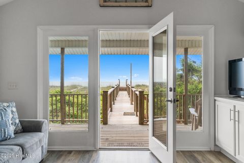 Single Family Residence in Holden Beach NC 1081 Ocean Boulevard 12.jpg
