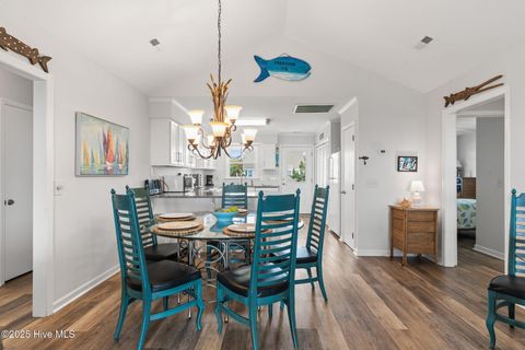 Single Family Residence in Holden Beach NC 1081 Ocean Boulevard 17.jpg