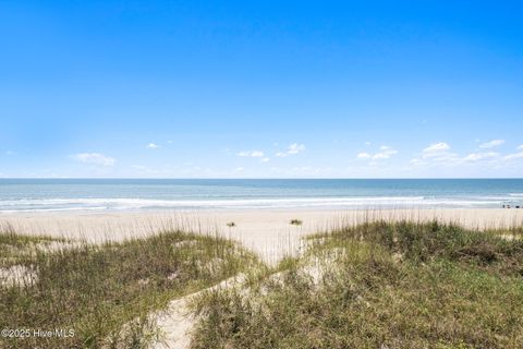 Single Family Residence in Holden Beach NC 1081 Ocean Boulevard 5.jpg
