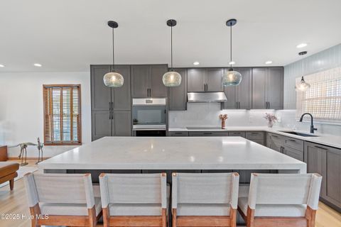 Single Family Residence in Holden Beach NC 118 Lions Paw Street 22.jpg