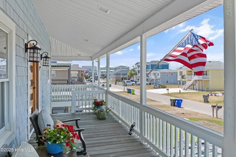 Single Family Residence in Holden Beach NC 118 Lions Paw Street 13.jpg