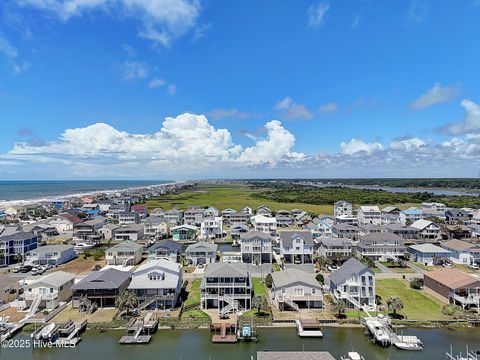 Single Family Residence in Holden Beach NC 118 Lions Paw Street 67.jpg